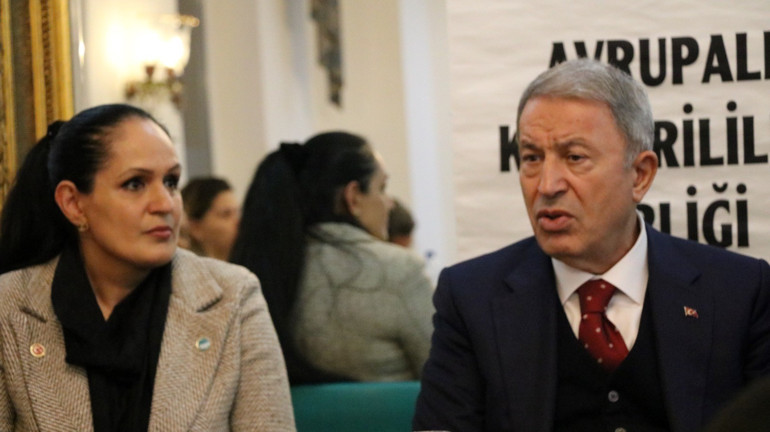 Hulusi Akar, Avrupalı Kayserililerle buluştu