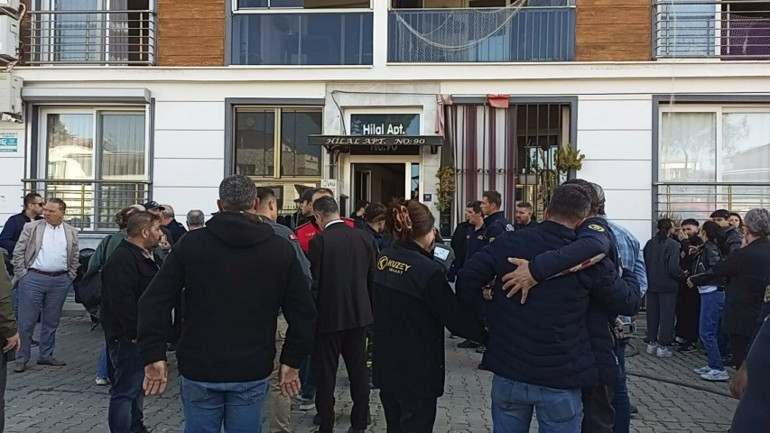 Bu acıya yürek dayanmaz: İtfaiye personeli, eşi ve 2 çocuğunu yangında kaybetti