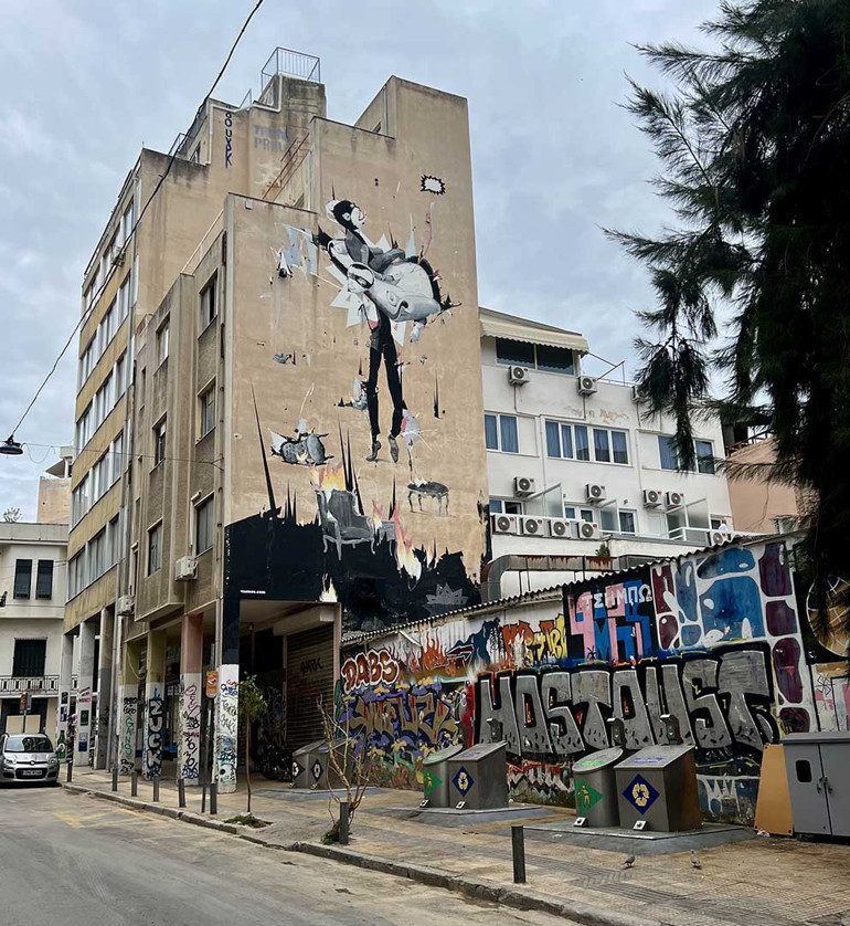 Atina’da antik dönemden günümüze yolculuk