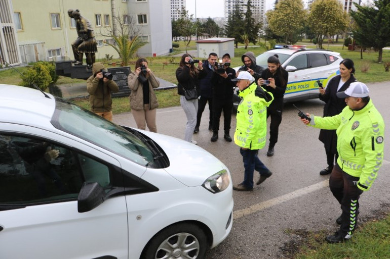 Polislik hayali sonunda gerçek oldu | 68 yaşında bu üniformayı giymek, çok güzel bir şey