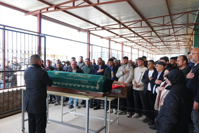 Baba ile oğlunun acı ölümü: Yan yana toprağa verildiler
