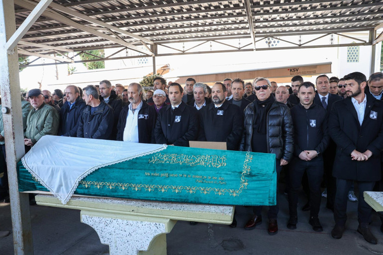 Ünlü seramik sanatçısı Nedret Çini Tanfer, son yolculuğuna uğurlandı