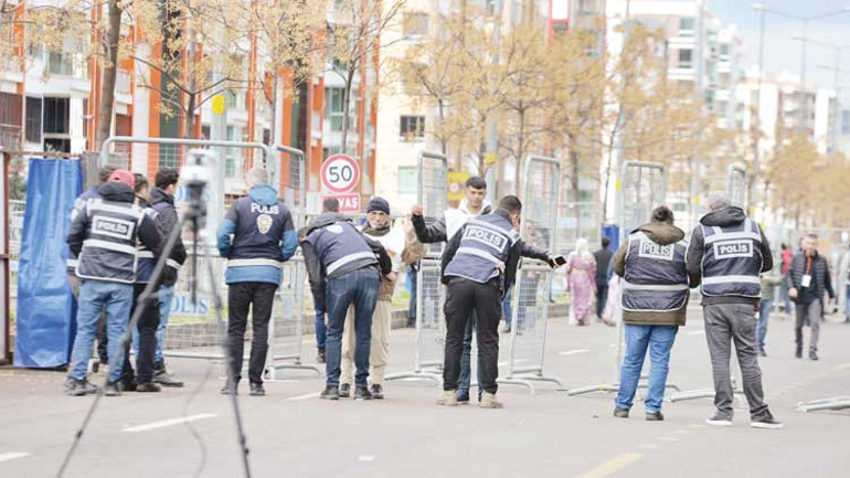 Yurtta Nevruz coşkusu... 3 ton odun yakıldı