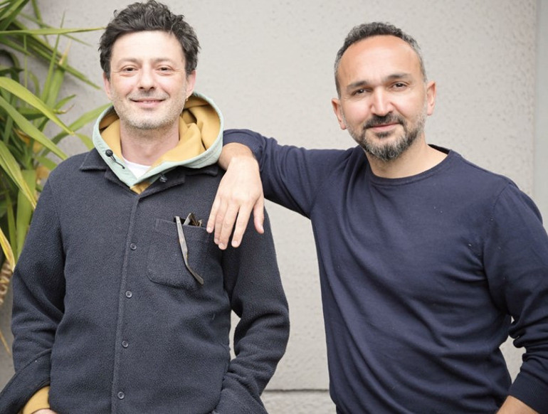 Serkan ve Hayrinin maceraları... Gülmek isteyen bizi izlesin