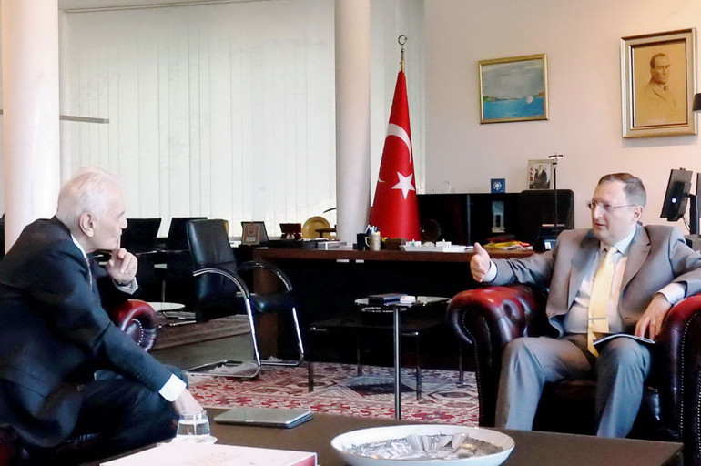 Yeni Berlin Büyükelçimiz Gökhan Turan göreve başladı