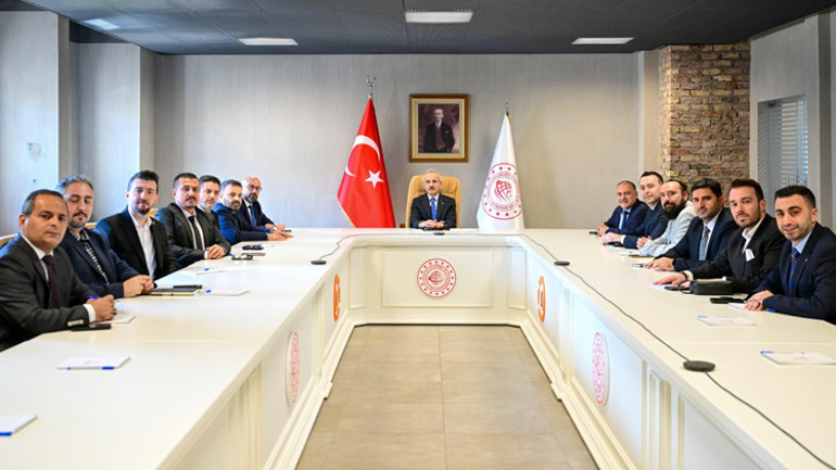 Bakan Uraloğlu: Dijital telif yasası ile ilgili elimizden geleni yapacağız