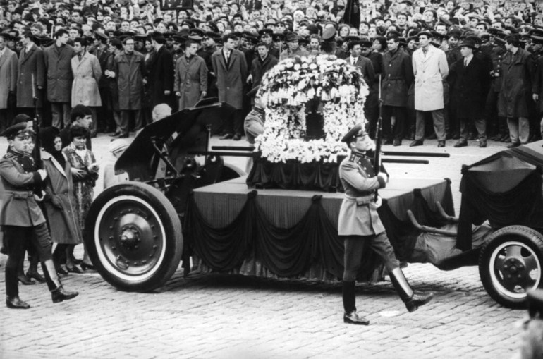 Uzaydan Düşen Adamın inanılmaz hikâyesi... Son sözleri neydi | İlginç Türkiye ayrıntısı
