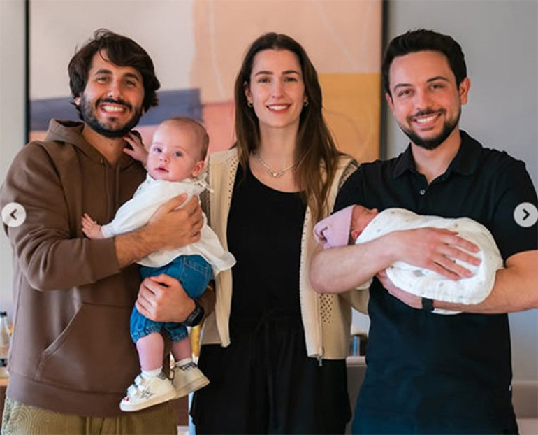 Nihayet anneciğinin kucağında... Sevgili karıcığım... Varlığın hayatıma neşe getiriyor