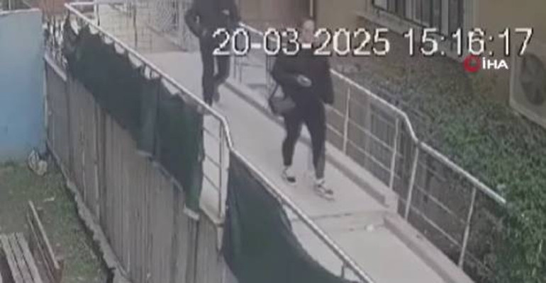 İstanbulda yaşandı Genç kadın çığlık çığlığa yardım istedi... Kâbus dolu anlar kamerada