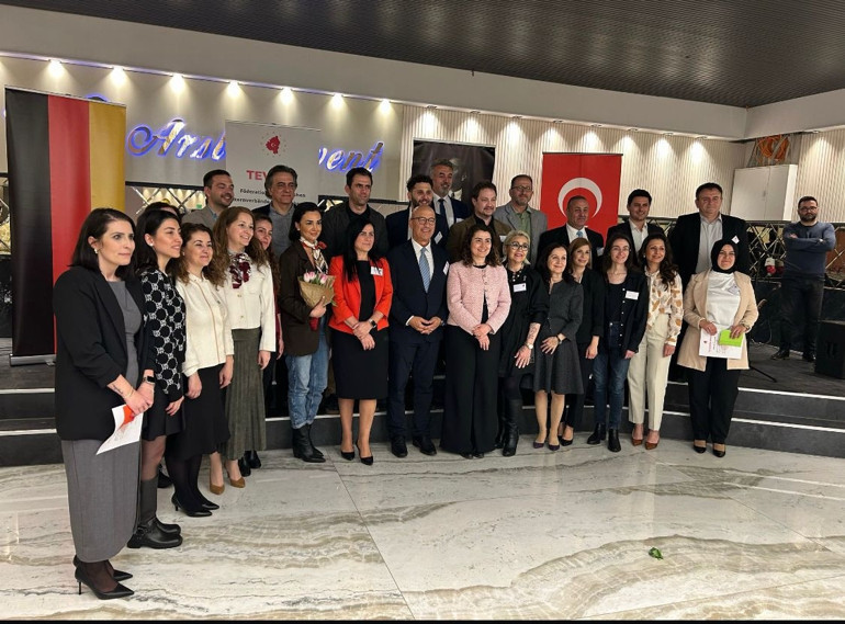 Eğitim sevdalıları aynı sofrada buluştu
