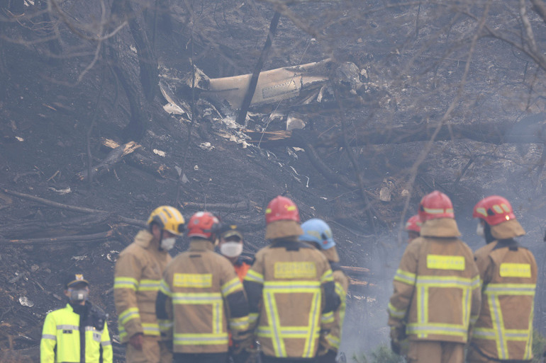 Güney Kore orman yangınları ile boğuşuyor Can kaybı artıyor...