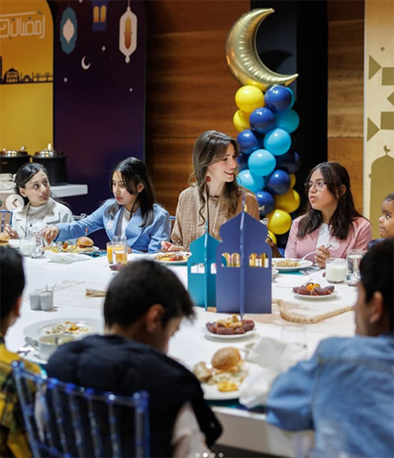 Son iki yıldır dünyanın en ünlü gelini... Yine kaftanını giydi