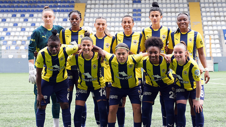 Kadınlar derbisinde Fenerbahçe, Beşiktaşı deplasmanda devirdi