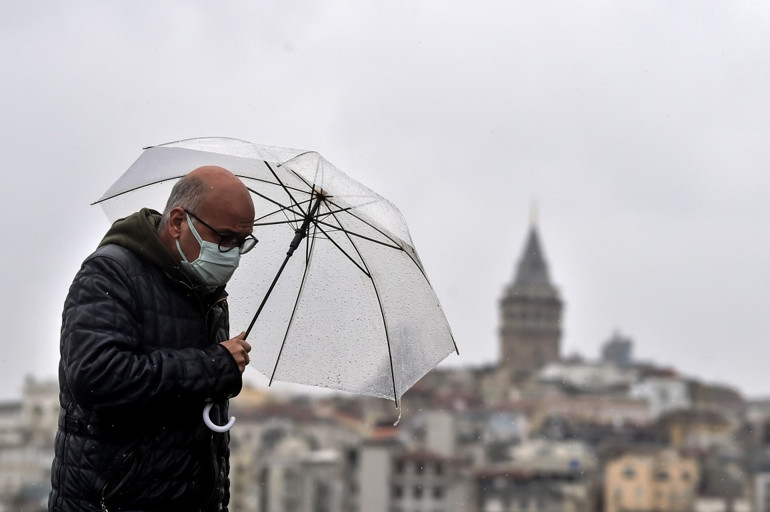 Son dakika: Bayramın 1. günü hava nasıl olacak Meteorolojiden yeni hava durumu raporu Bayramda tatilcilere kötü haber... İstanbulda sıcaklıklar düşüyor, şiddetli yağış geliyor...
