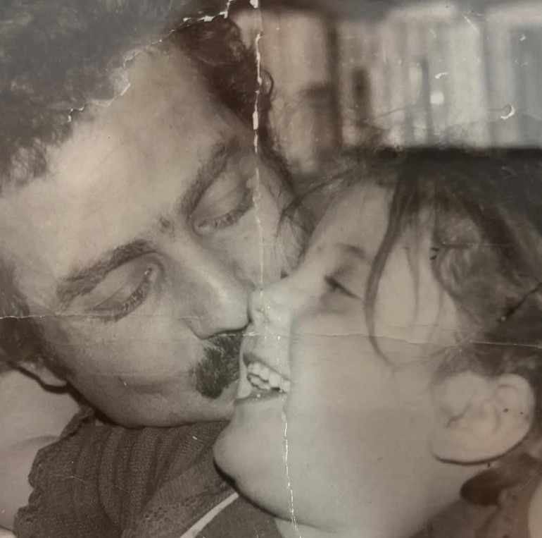 Ünlü şarkıcı 10 yıl önce aramızdan ayrıldı... Artık mutlu olduğunu hissediyorum
