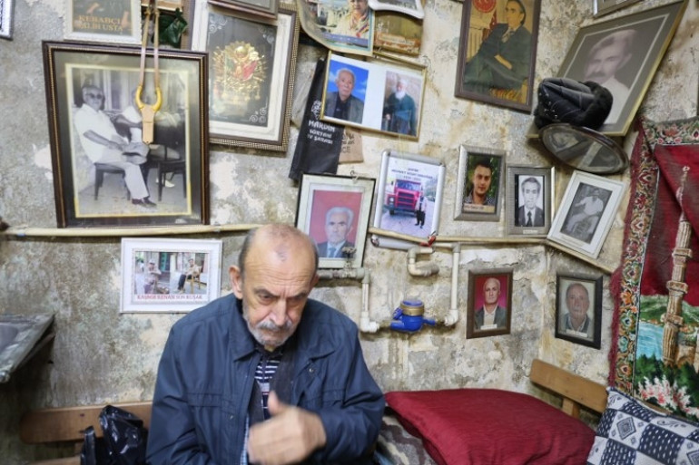 Ölüler Kıraathanesi olarak biliniyor: Bu bayramda da gelenek bozulmadı
