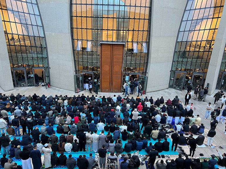 Avrupa’da bayram coşkusu