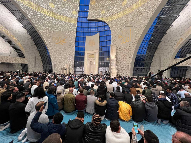 Avrupa’da bayram coşkusu