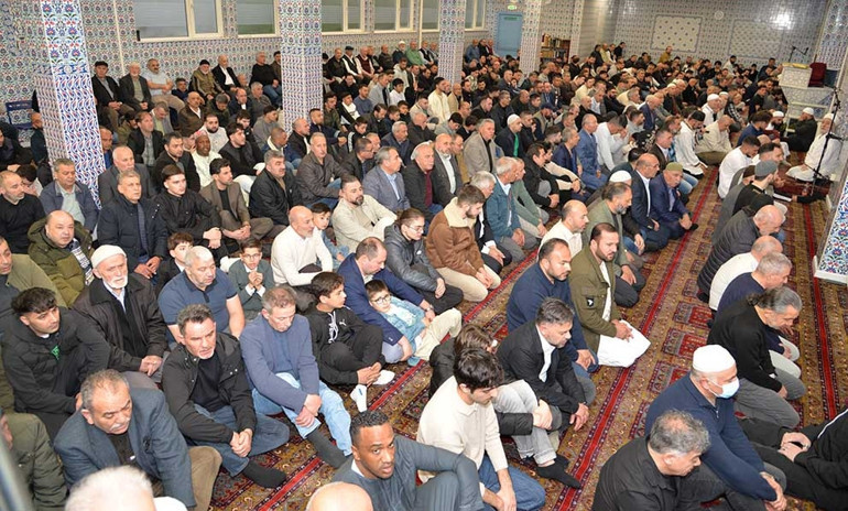 Avrupa’da bayram coşkusu