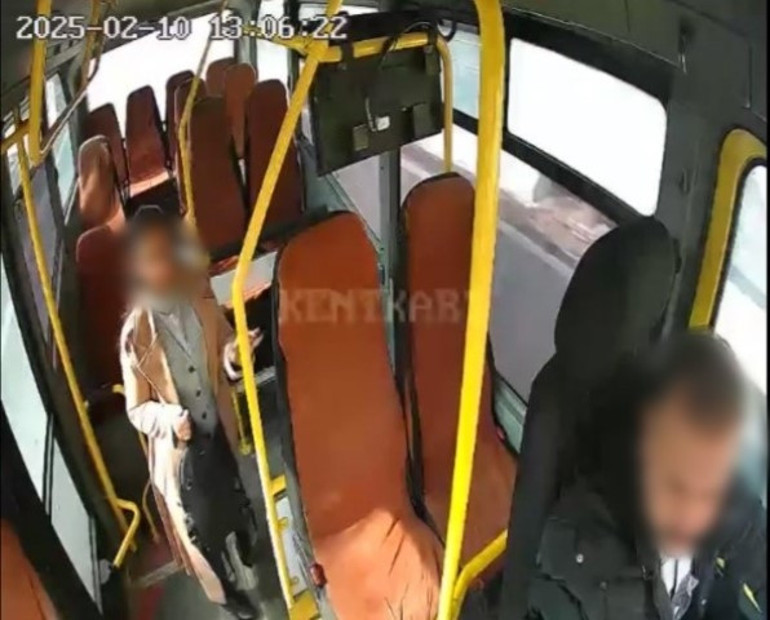 Minibüs şoföründen genç kıza taciz Yolcular inince çağırıp arkasında oturmasını istedi, duraklarda durmadı | Seni öylesine götürürüm