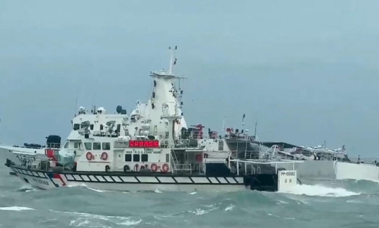 Çin Tayvanın çevresini kuşattı Ortalığı karıştıran tatbikat...