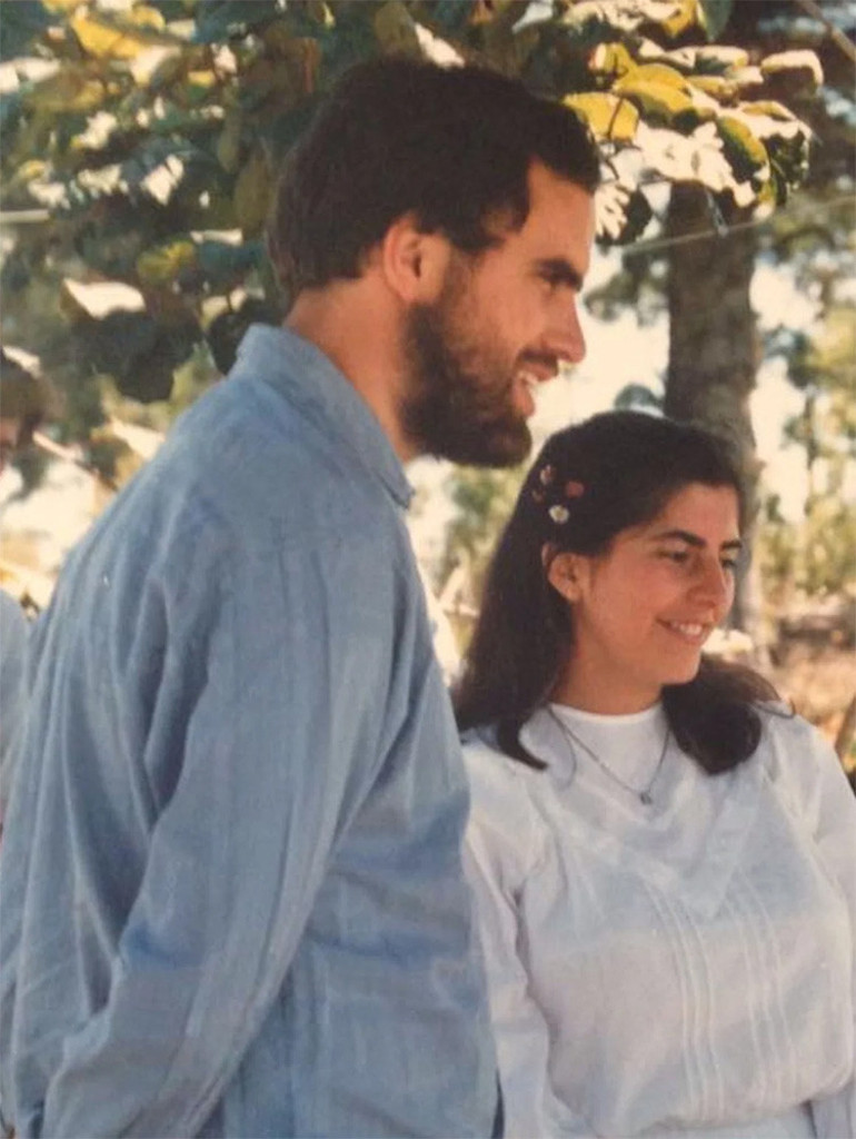 Böylesi filmlerde bile yok Birbirlerini gördükleri an kurulan bağ 40 yıldır kopmadı: Bazen aşk sizi en sıra dışı yerlerde buluyor
