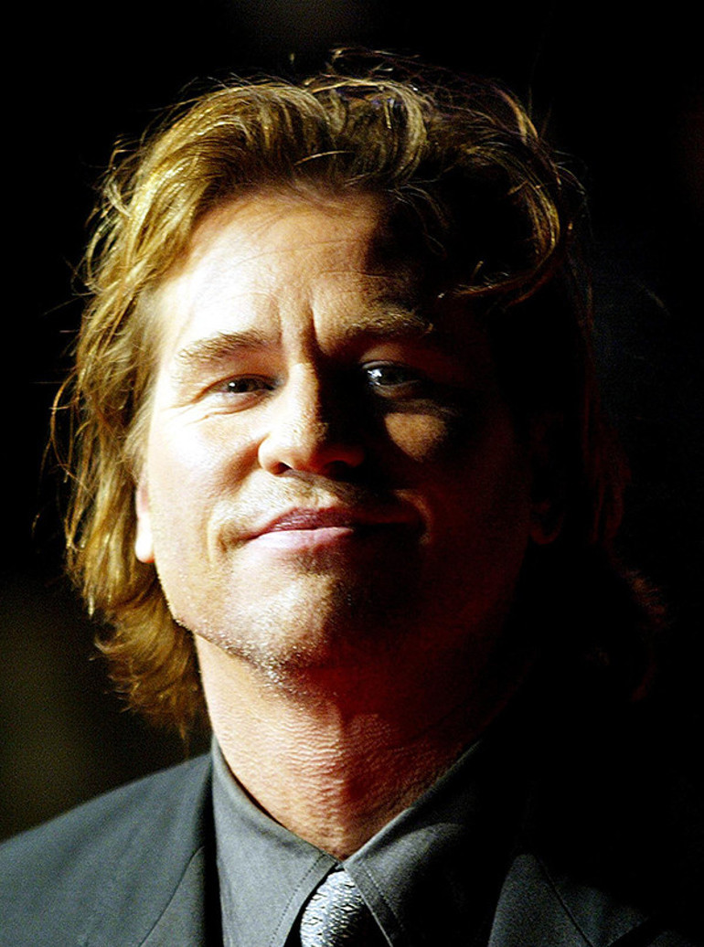 Kanseri yenip setlere geri dönmüştü... Hollywoodun efsane oyuncusu Val Kilmer hayatını kaybetti