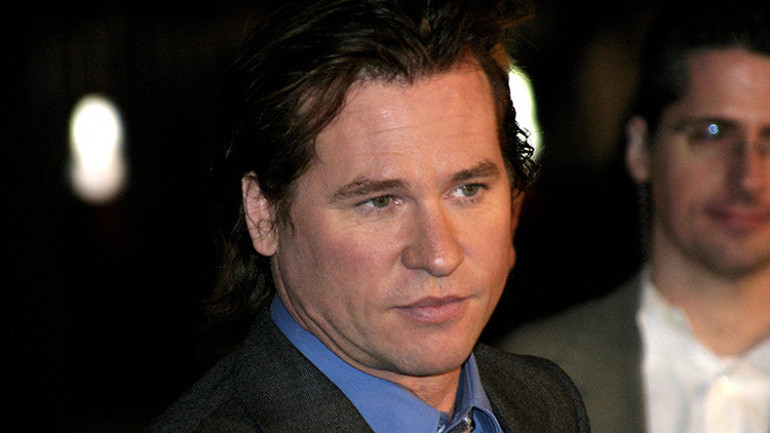Kanseri yenip setlere geri dönmüştü... Hollywoodun efsane oyuncusu Val Kilmer hayatını kaybetti