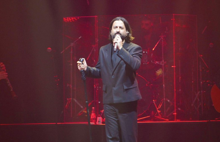 Şarkılar, gözyaşları Volkan Konak için