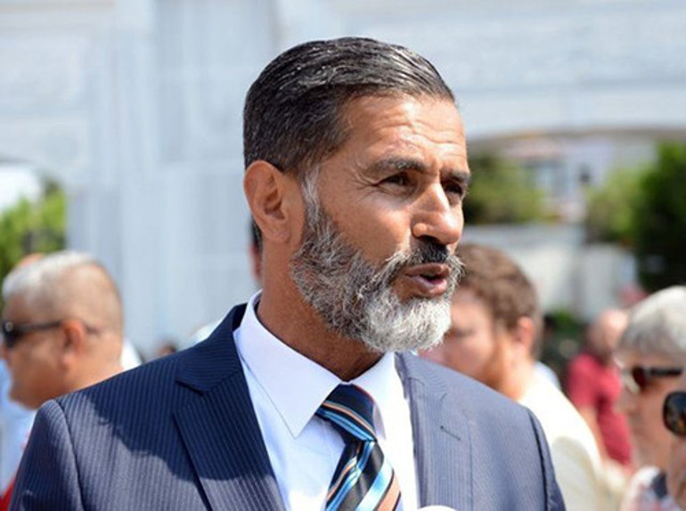 Bir dönemin en gözde mankeniydi... Köklerini hiç unutmadı, köyüne ev bile yaptırdı: Halaya bayram ziyareti