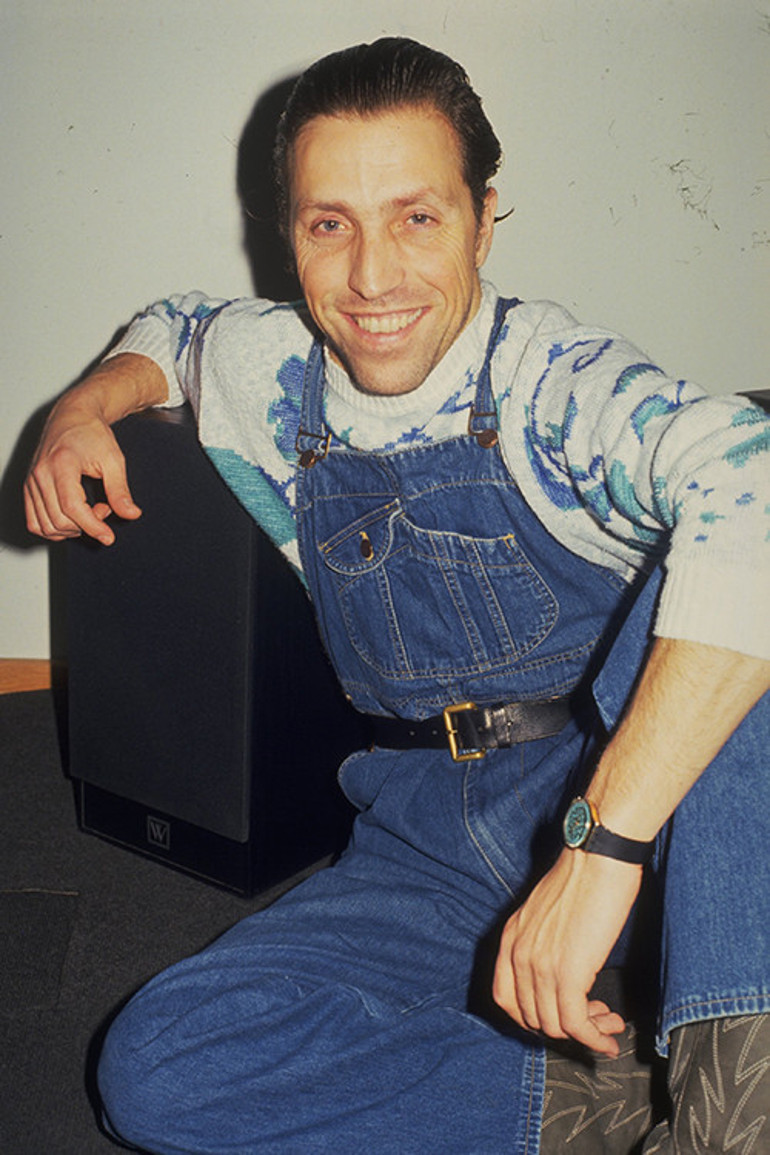 Bir dönemin en gözde mankeniydi... Köklerini hiç unutmadı, köyüne ev bile yaptırdı: Halaya bayram ziyareti