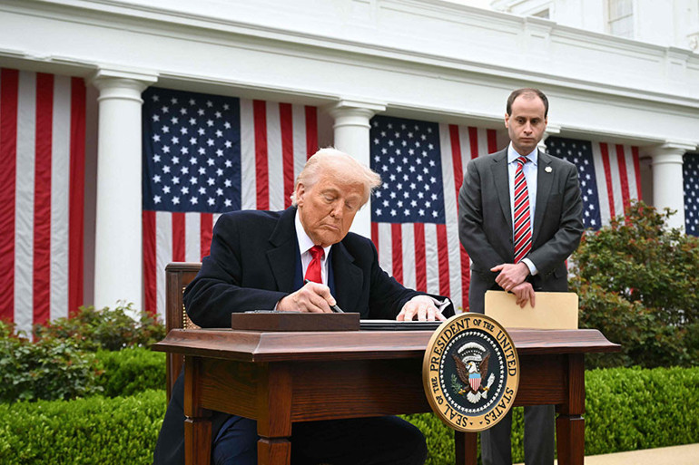 Son dakika... Trump tüm dünyanın beklediği vergi açıklamasını yaptı Listede dikkat çeken Türkiye detayı