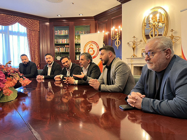 ‘Galatasaray beklentisiz bir aşk meselesidir’