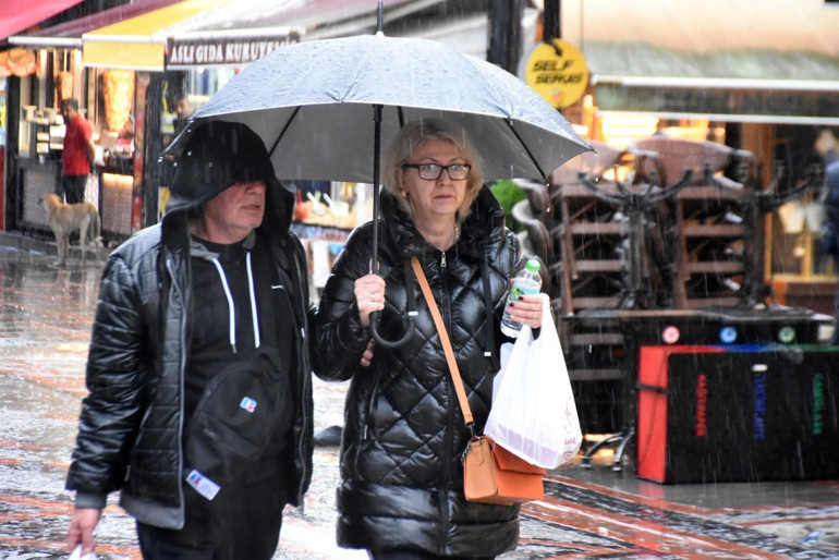 Son dakika: Nisanda hava nasıl olacak Meteorolojiden yeni uyarı geldi... İstanbulda yağış alarmı
