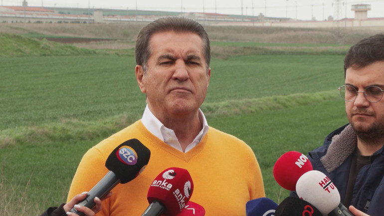 İYİ Parti Genel Başkanı Dervişoğlu, Ekrem İmamoğlu ve Ümit Özdağı cezaevinde ziyaret etti