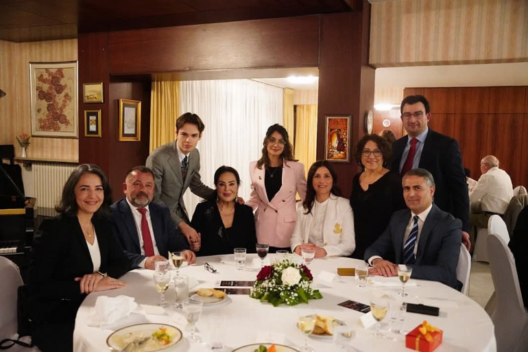 Müjde Arla Türkan Şoray Münihte