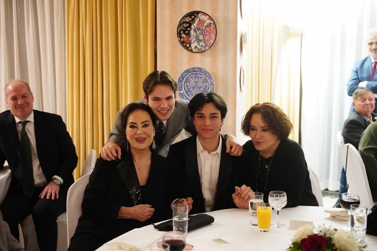 Müjde Arla Türkan Şoray Münihte