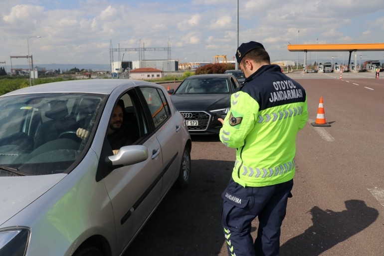 İstanbul-İzmir Otoyolu ile Osmangazi Köprüsünde dönüş haraketliliği başladı