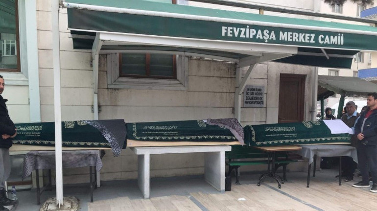 3 akrabasını katleden caniden kan donduran itiraf Haklı olan istekleri yüzünden tartışma yaşandı... Balkondan kaçmasa onu da öldürecektim