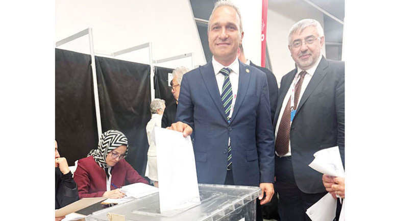 Özel’in PM listesi de firesiz