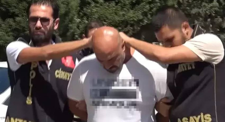Sesleri kâbus sanıp uyuduktan sonra vahşete uyanmıştı Görüşme kaydı ortaya çıktı: Annem evde ölmüş