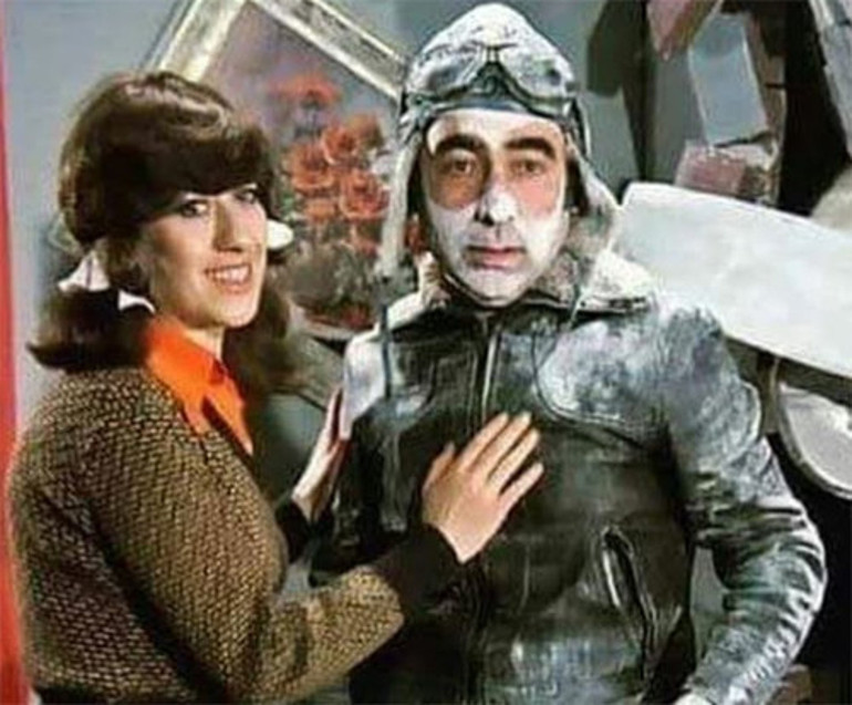Elveda selvi boylum, al yazmalım... Bitmemiş türküm benim... Ne çok sevdik bu aşkları