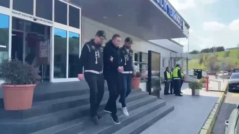 Sarallar çetesinin kilit ismi, Türkiye’ye giriş yaptığı sırada gözaltına alındı