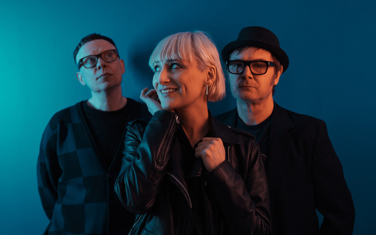 Genç yetenekler piyano başında