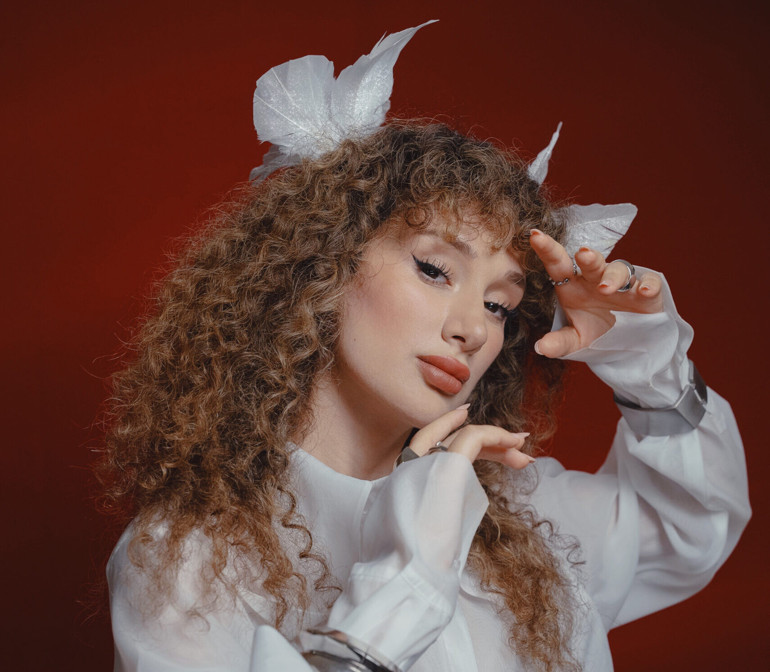 Genç yetenekler piyano başında