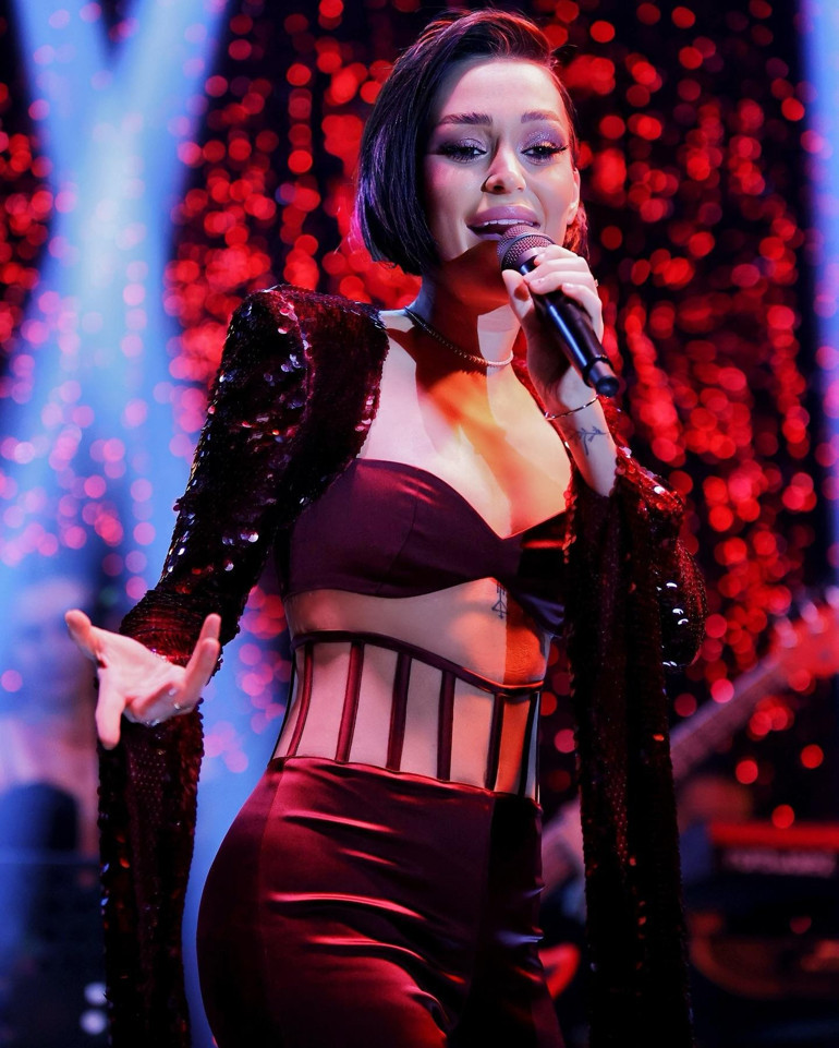 Genç yetenekler piyano başında