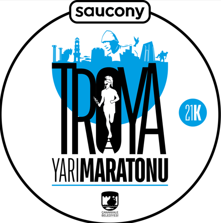 Genç yetenekler piyano başında