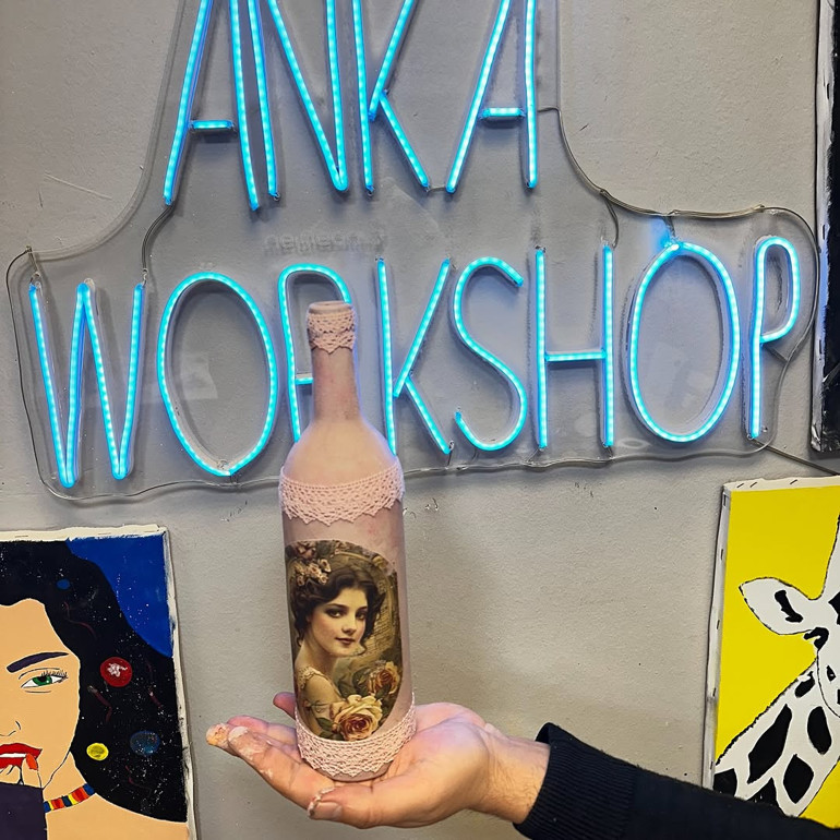 Genç yetenekler piyano başında