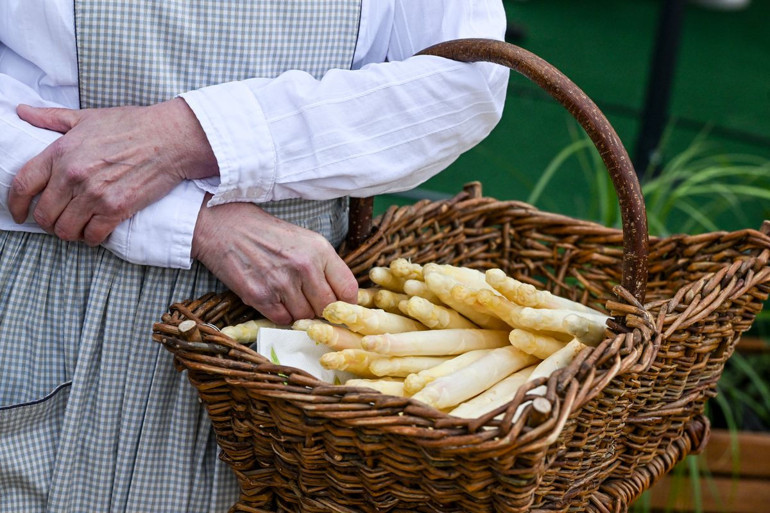 Alman çiftçilerden asgari ücrete tepki