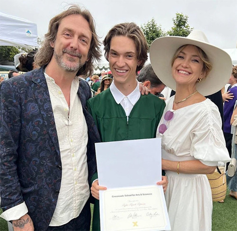 Üç aşkından üç çocuk doğurmuştu... Ünlü yıldızın ilk göz ağrısı aşk sarhoşu